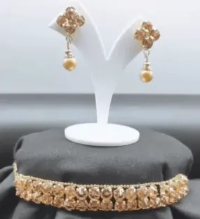 Alloy gold pearls hanging jewel set | MANATH
