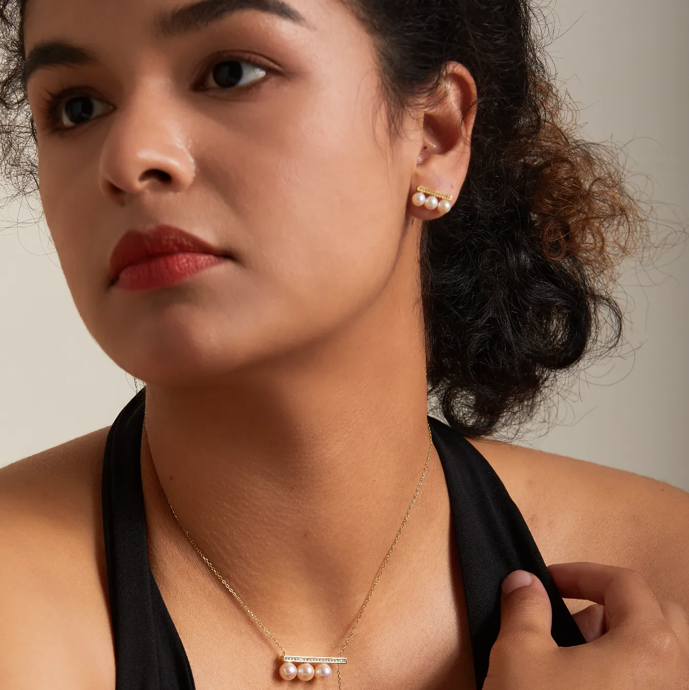 Balance Beam Pearl Earring Set with Zircon