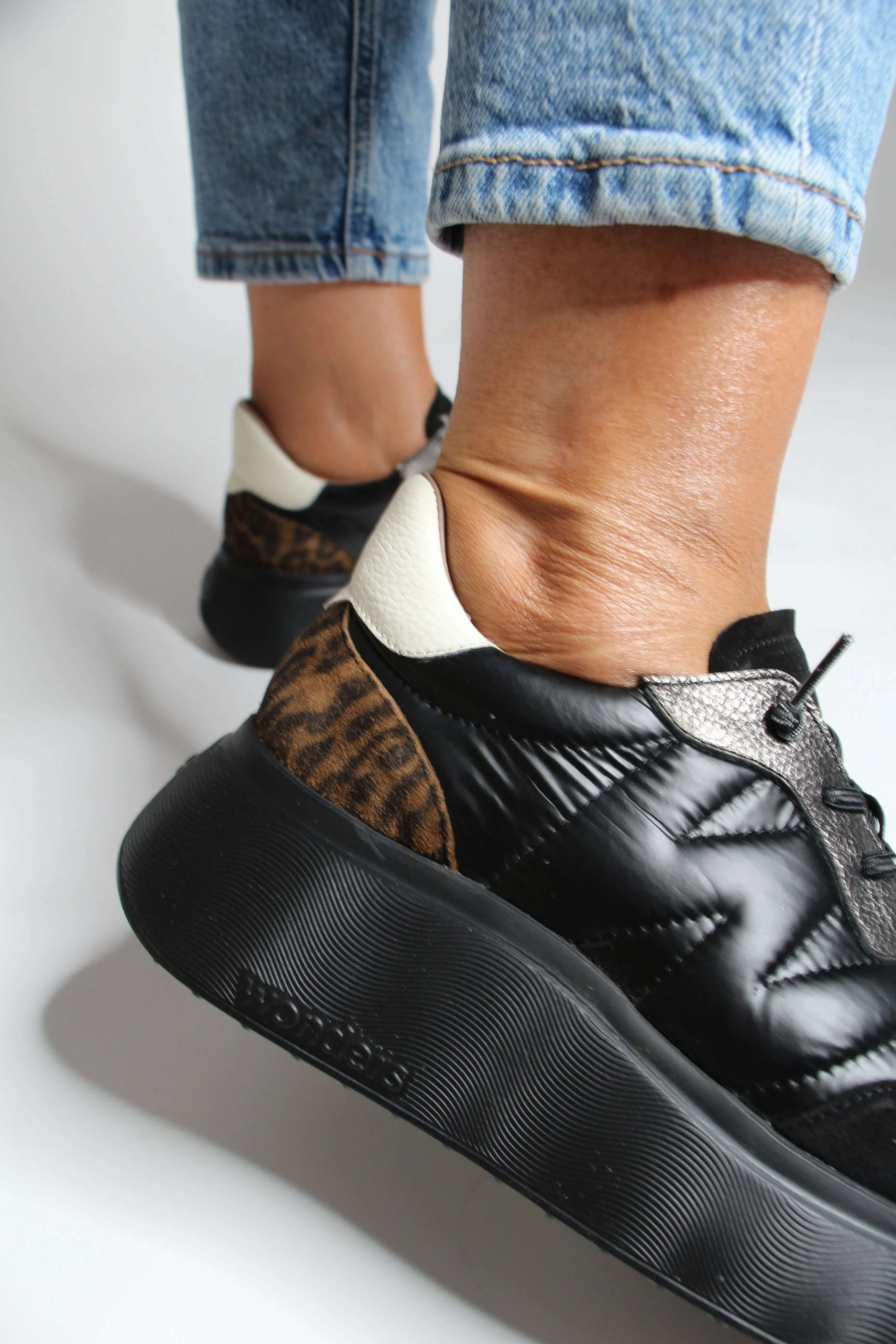 Wonders A -3610 Black  & Leopard  Chunky Trainer