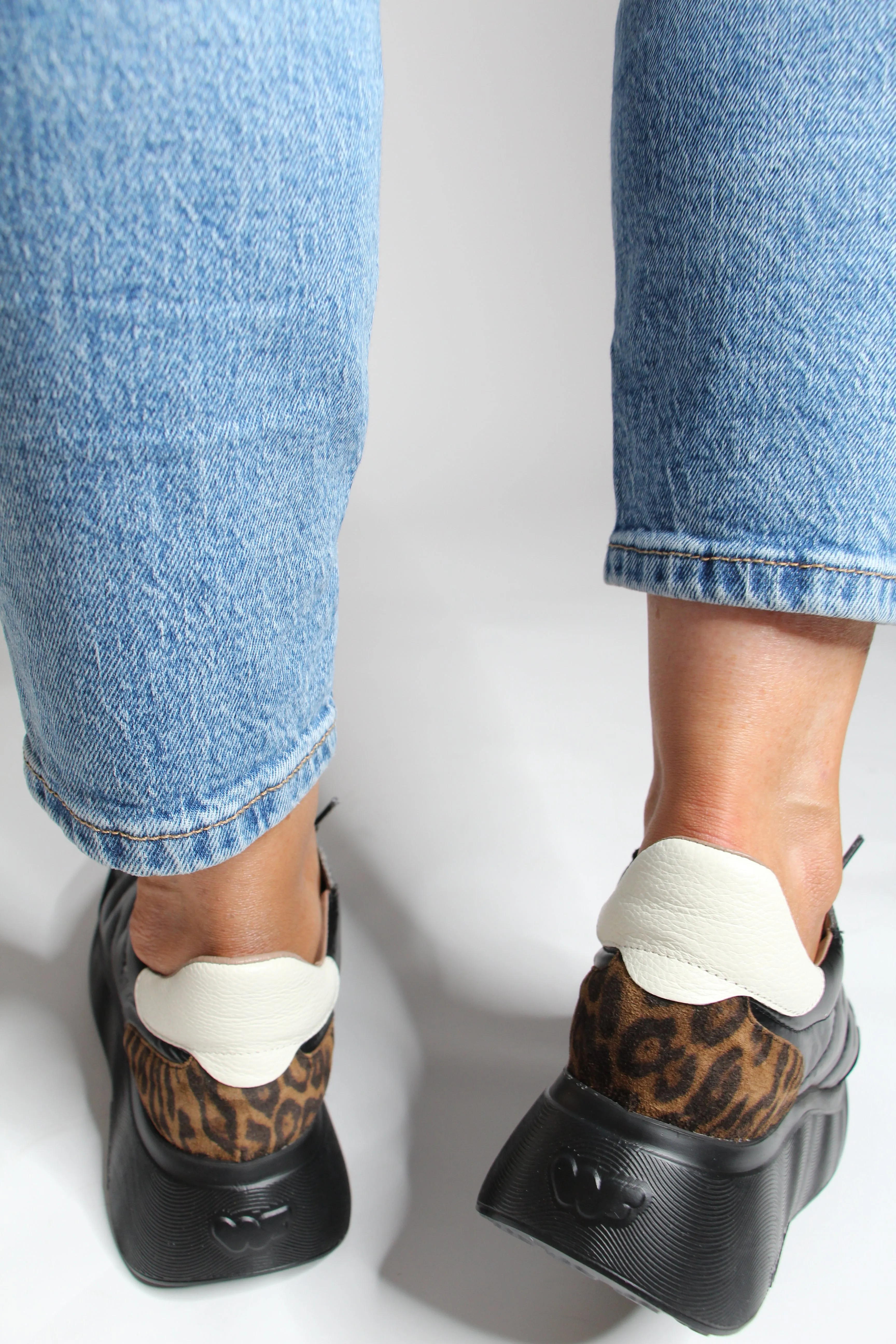 Wonders A -3610 Black  & Leopard  Chunky Trainer